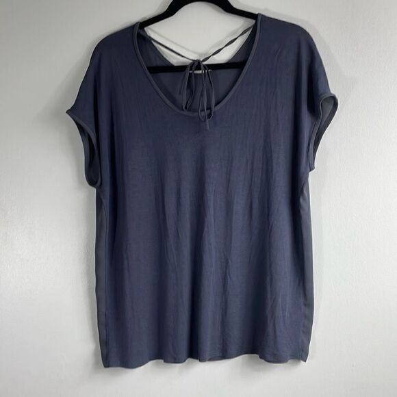 Loft back detail understated elegance blouse M - Picture 3 of 10